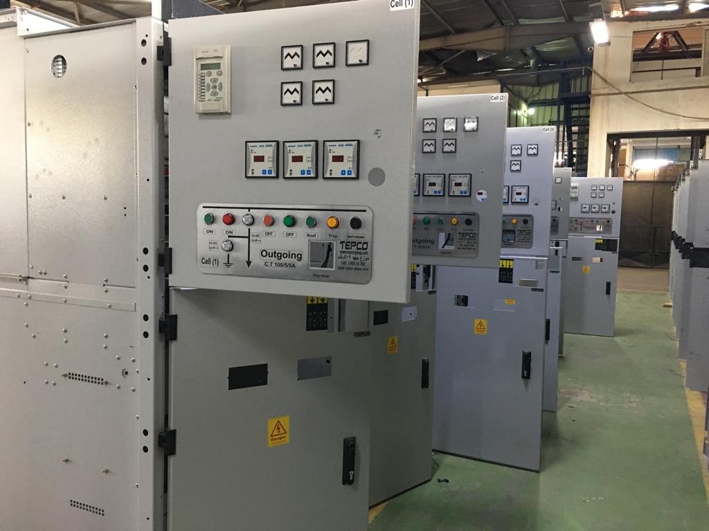Heavy distribution panel